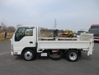 いすゞ 平ボデー・Wキャブ・シャーシ 小型 平成27年4月 TRGーNKR85A 4枚目