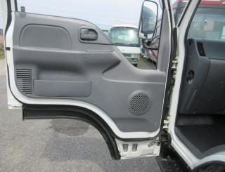 いすゞ 平ボデー・Wキャブ・シャーシ 小型 平成27年4月 TRGーNKR85A 20枚目