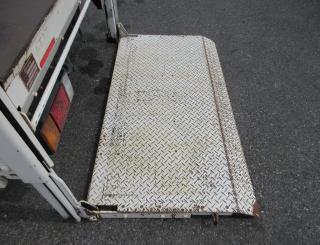 いすゞ 平ボデー・Wキャブ・シャーシ 小型 平成27年4月 TRGーNKR85A 23枚目