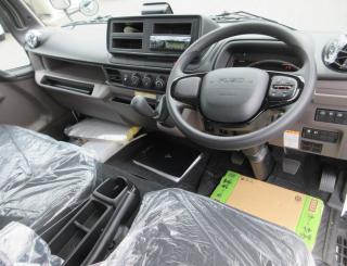 三菱 クレーン付 小型 令和7年4月 ◆商談中◆　2PGーFEB90 8枚目