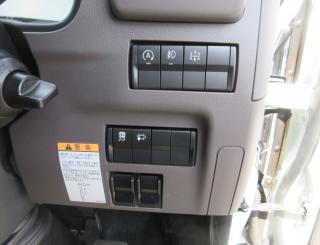 三菱 クレーン付 小型 令和7年4月 ◆商談中◆　2PGーFEB90 10枚目