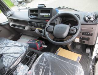 三菱 クレーン付 小型 令和7年3月 ◆商談中◆　2PGーFEB90 8枚目