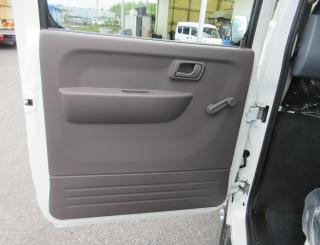 三菱 平ボデー・Wキャブ・シャーシ 小型  2RGーFBA20 19枚目