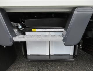 三菱 平ボデー・Wキャブ・シャーシ 小型  2RGーFBA20 45枚目