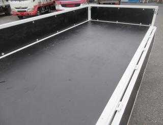 三菱 平ボデー・Wキャブ・シャーシ 小型  2RGーFBAV0 24枚目