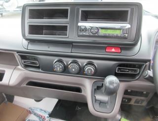 三菱 平ボデー・Wキャブ・シャーシ 小型  2RGーFBAV0 13枚目