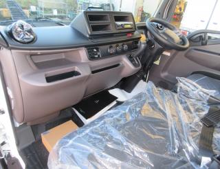 三菱 平ボデー・Wキャブ・シャーシ 小型  2RGーFBAV0 18枚目