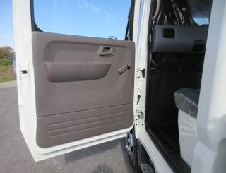 三菱 平ボデー・Wキャブ・シャーシ 小型  2RGーFBA20 21枚目