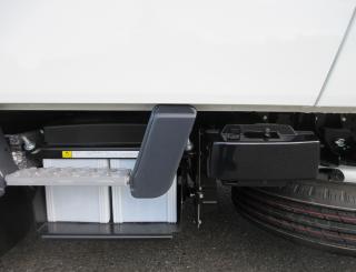 三菱 平ボデー・Wキャブ・シャーシ 小型  2RGーFBA20 42枚目