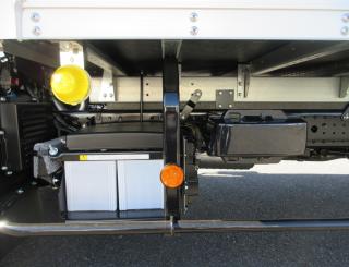 三菱 バン 小型  2PGーFEB80 38枚目