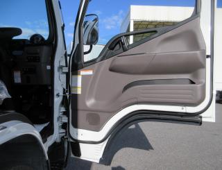 三菱 バン 小型  2RGーFEAV0 8枚目