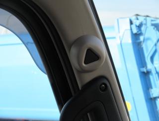 三菱 平ボデー・Wキャブ・シャーシ 小型  2PGーFEB90 14枚目