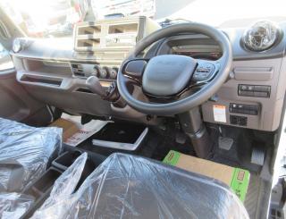 三菱 平ボデー・Wキャブ・シャーシ 小型  2PGーFEB90 9枚目