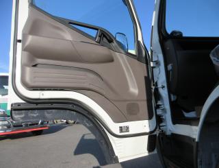 三菱 平ボデー・Wキャブ・シャーシ 小型  2PGーFEB90 21枚目