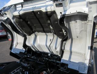 三菱 平ボデー・Wキャブ・シャーシ 小型  2PGーFEB90 49枚目