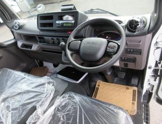 三菱 平ボデー・Wキャブ・シャーシ 小型  2RGーFBA20 9枚目