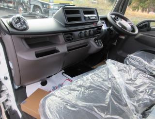 三菱 平ボデー・Wキャブ・シャーシ 小型  2RGーFBA20 19枚目