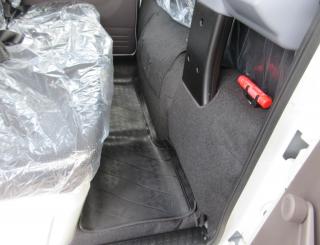 三菱 平ボデー・Wキャブ・シャーシ 小型  2RGーFBA20 27枚目