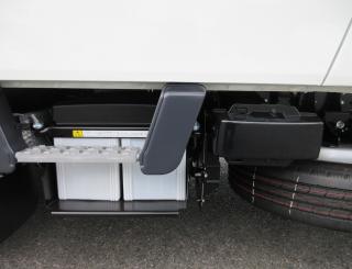 三菱 平ボデー・Wキャブ・シャーシ 小型  2RGーFBA20 40枚目