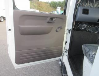 三菱 平ボデー・Wキャブ・シャーシ 小型  2RGーFBA20 24枚目