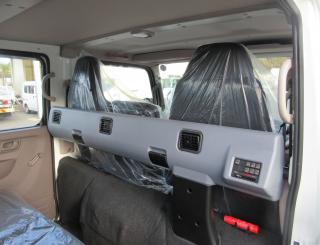 三菱 平ボデー・Wキャブ・シャーシ 小型  2RGーFBA20 28枚目