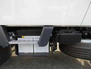 三菱 平ボデー・Wキャブ・シャーシ 小型  2RGーFBA20 41枚目