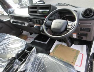 三菱 平ボデー・Wキャブ・シャーシ 小型  2PGーFEB90 9枚目