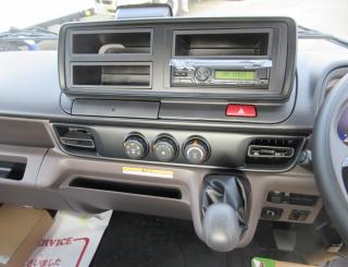 三菱 平ボデー・Wキャブ・シャーシ 小型  2PGーFEB90 13枚目