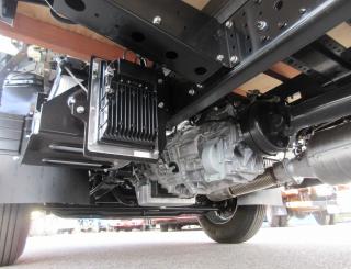 三菱 平ボデー・Wキャブ・シャーシ 小型  2PGーFEB90 41枚目