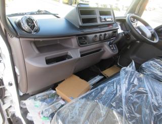 三菱 バン 小型  2RGーFEAV0 20枚目