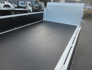 三菱 平ボデー・Wキャブ・シャーシ 小型  2RGーFBAV0 32枚目