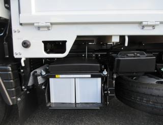 三菱 平ボデー・Wキャブ・シャーシ 小型  2RGーFBAV0 37枚目