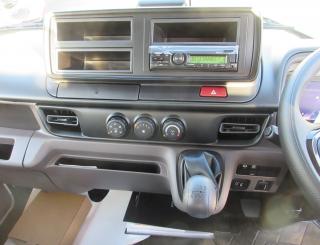 三菱 平ボデー・Wキャブ・シャーシ 小型  2RGーFBAV0 13枚目