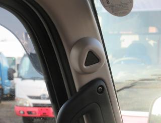 三菱 平ボデー・Wキャブ・シャーシ 小型  2RGーFBAV0 17枚目