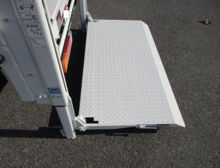 三菱 平ボデー・Wキャブ・シャーシ 小型  2RGーFBAV0 27枚目