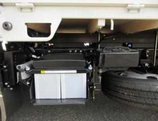 三菱 平ボデー・Wキャブ・シャーシ 小型  2RGーFBAV0 39枚目