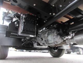 三菱 平ボデー・Wキャブ・シャーシ 小型  2PGーFEB90 42枚目