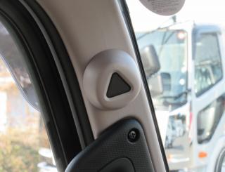 三菱 平ボデー・Wキャブ・シャーシ 小型  2RGーFBAV0 17枚目