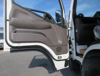 三菱 平ボデー・Wキャブ・シャーシ 小型  2RGーFBAV0 22枚目