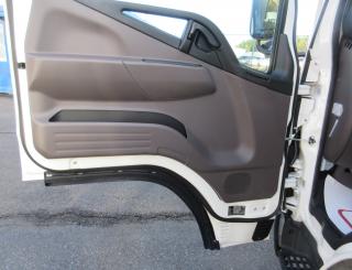 三菱 平ボデー・Wキャブ・シャーシ 小型  2RGーFBAV0 22枚目