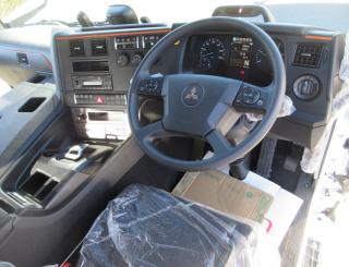 三菱 クレーン付 大型  2PGーFU84VZ 10枚目