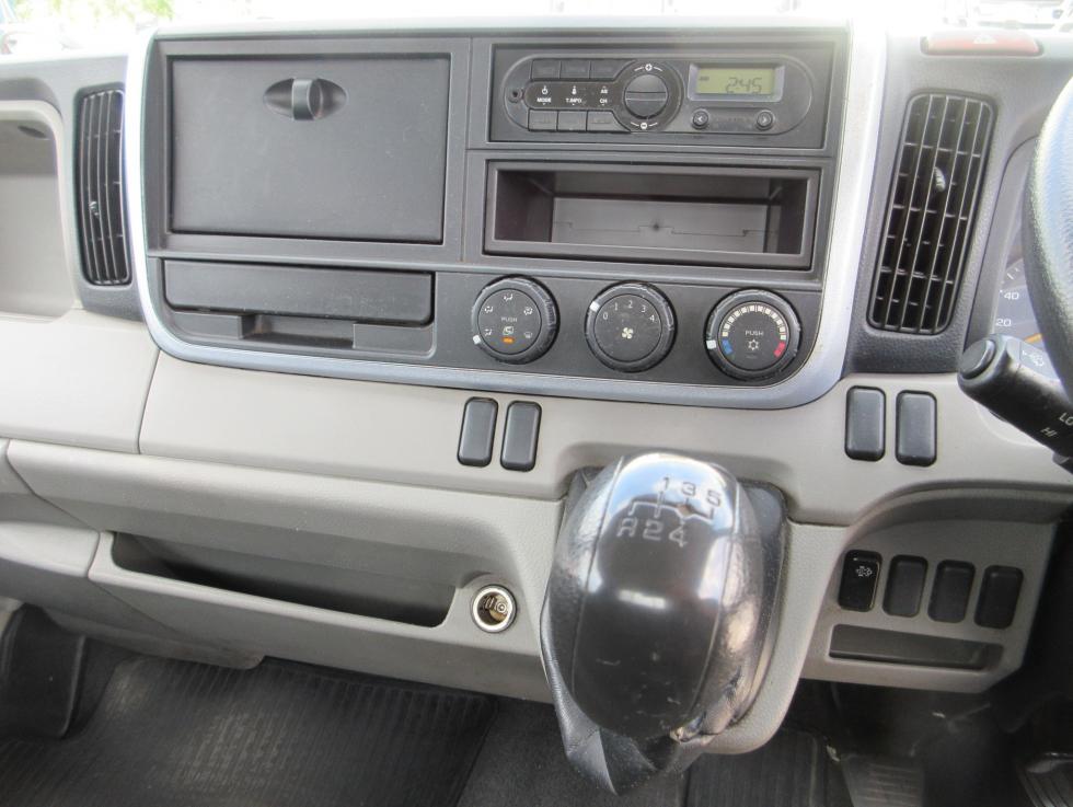 三菱 平ボデー・Wキャブ・シャーシ 小型 平成29年8月 TPGーFBA20 11枚目