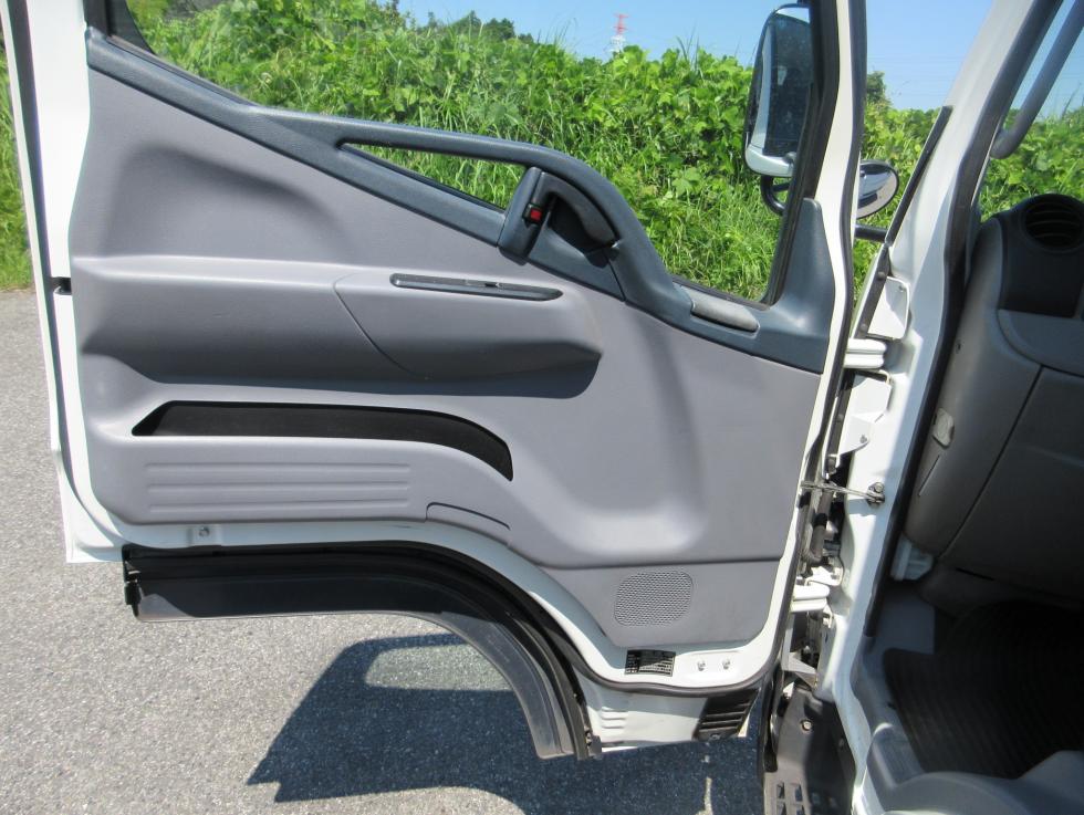 三菱 平ボデー・Wキャブ・シャーシ 小型 平成29年8月 TPGーFBA20 17枚目