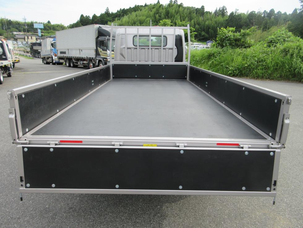 三菱 平ボデー・Wキャブ・シャーシ 小型  2PGーFEB90 22枚目