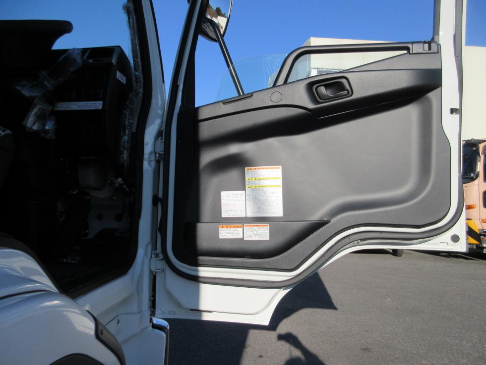 三菱 ウィング 中型 令和6年11月 ◆商談中◆　2KGーFK65F 8枚目