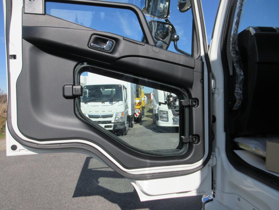 三菱 平ボデー・Wキャブ・シャーシ 中型  ◆商談中◆　2KGーFK62F 19枚目