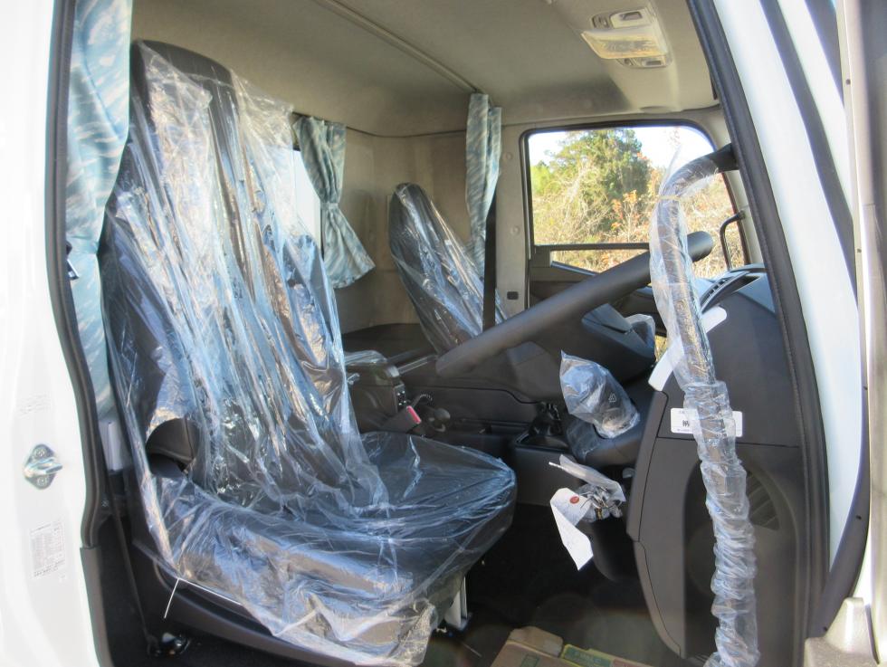 三菱 ウィング 中型 令和6年10月 ◆商談中◆　2KGーFK65F 7枚目