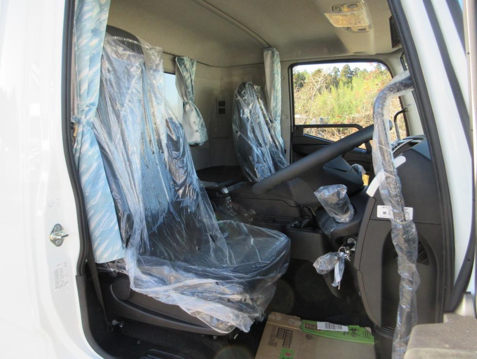 三菱 ウィング 中型 令和6年10月 2KGーFK65F 7枚目