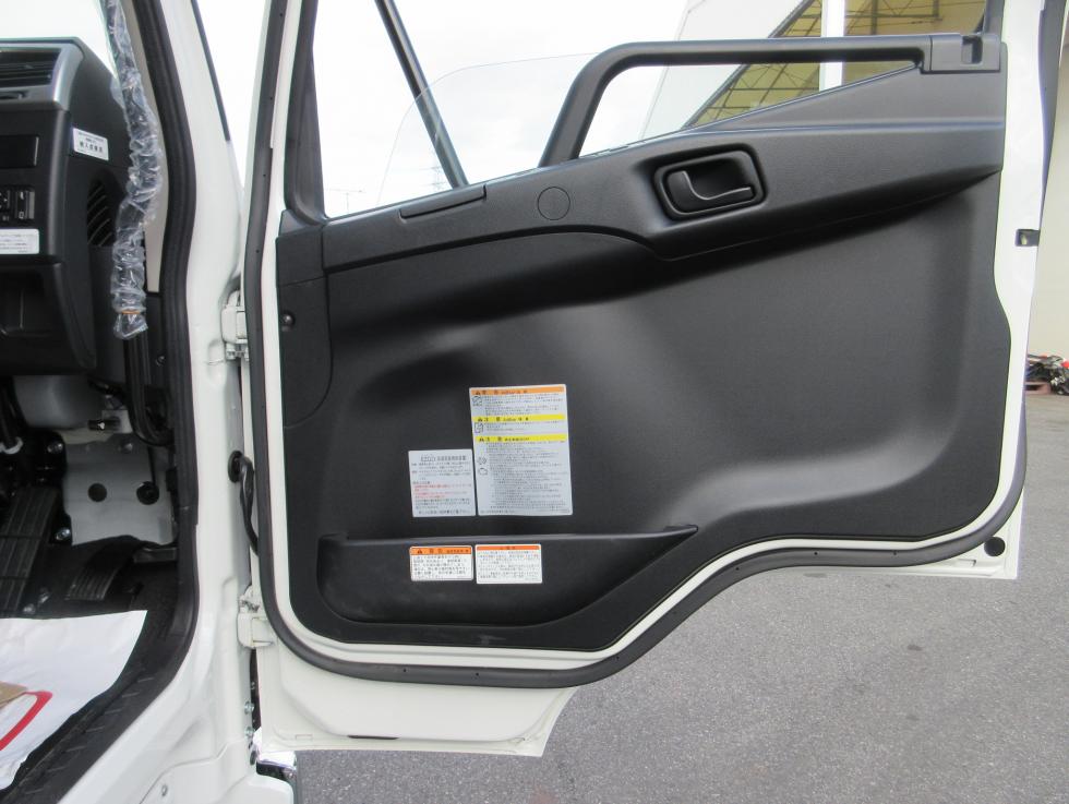 三菱 ウィング 中型 令和7年1月 ◆商談中◆　2KGーFK65F 8枚目