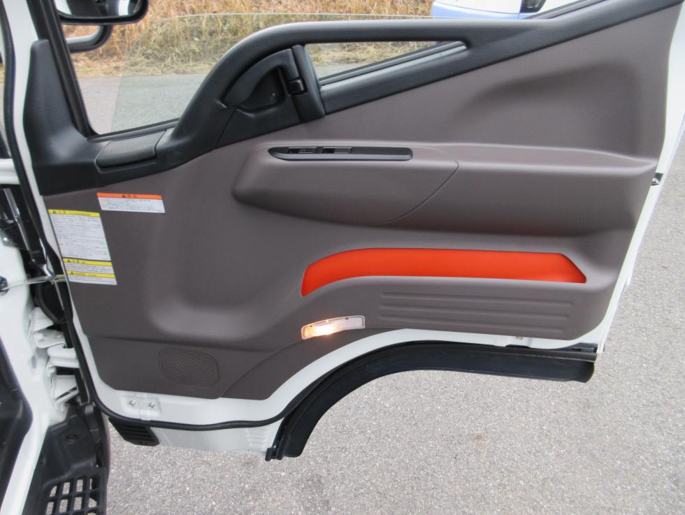 三菱 平ボデー・Wキャブ・シャーシ 小型 令和7年1月 ◆商談中◆　2RGーFEB50 8枚目